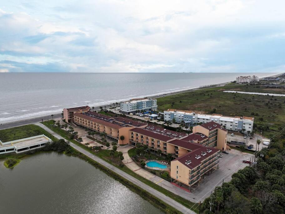 Baca Beach Escape I - 3 Pools - Pet Friendly Galveston Eksteriør billede