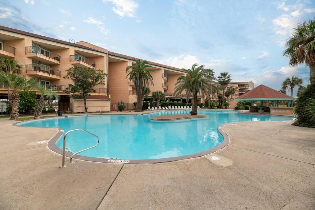 Baca Beach Escape I - 3 Pools - Pet Friendly Galveston Eksteriør billede